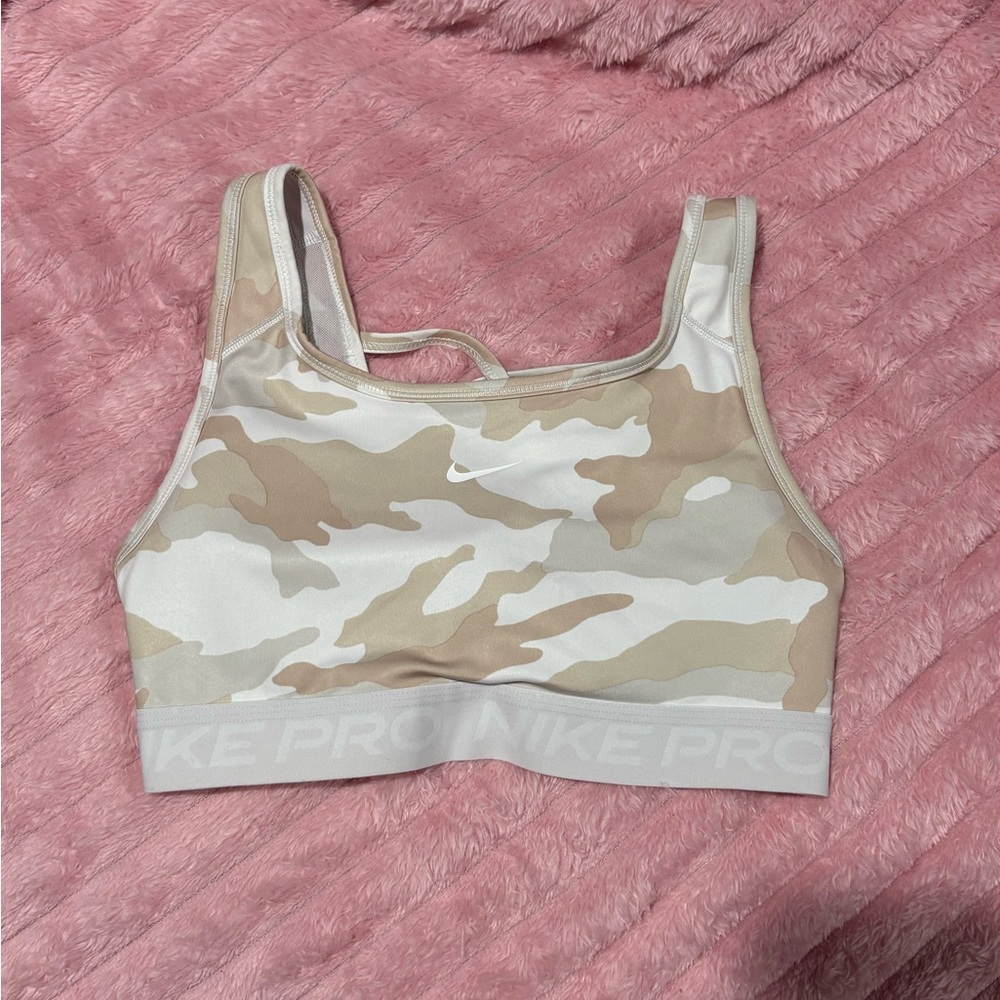 Nike Women's Camo Sports Bra - White and Tan